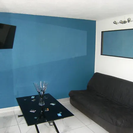 アパート Cap D'adge A Cote Camp Natu *